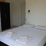招待所 Lizo 3*