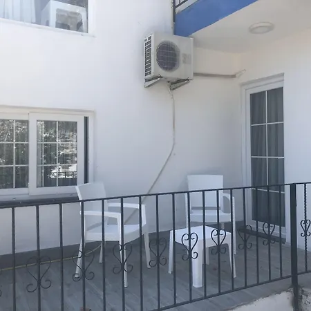 Pensión Lizo 3*